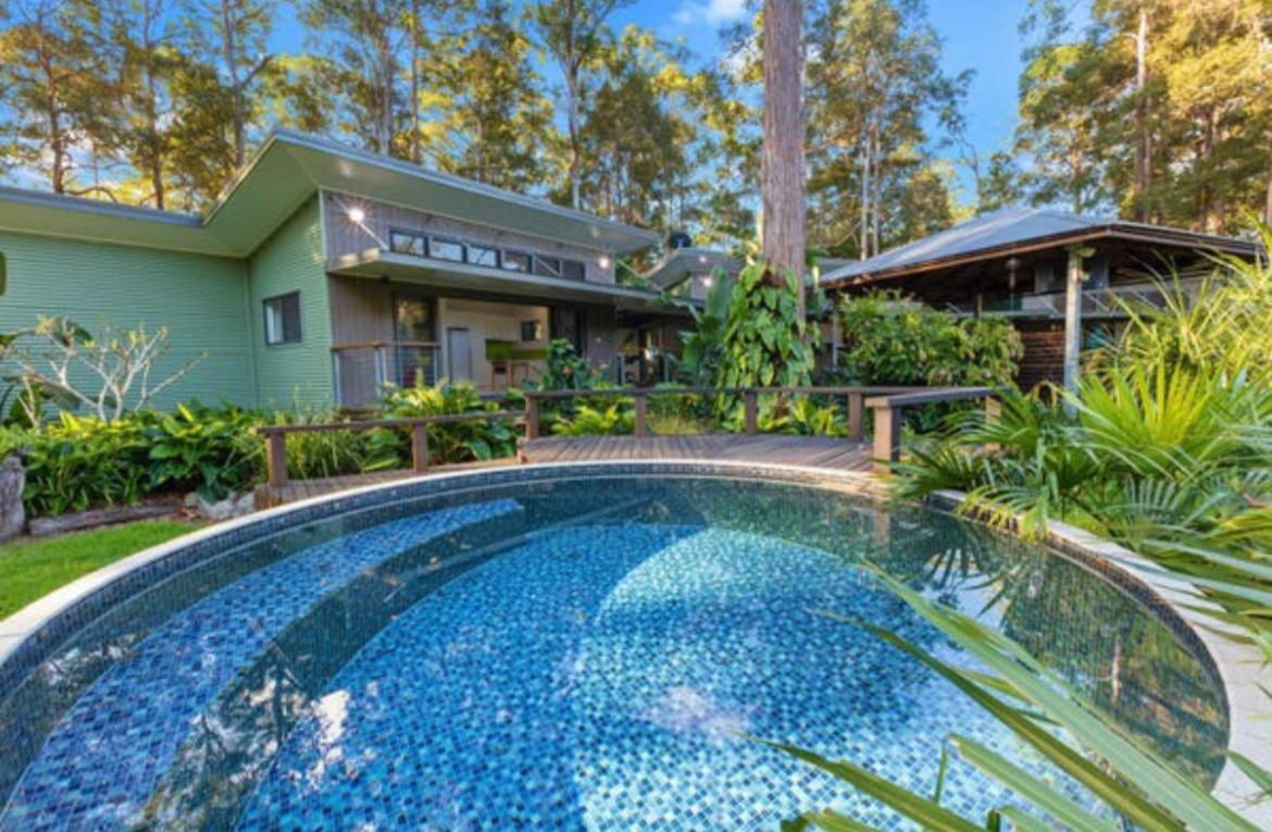 Dezen Accomodation Palmview Екстериор снимка