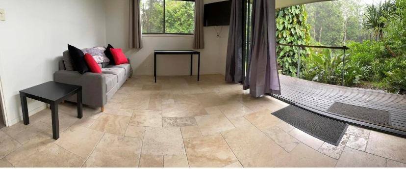 Dezen Accomodation Palmview Екстериор снимка