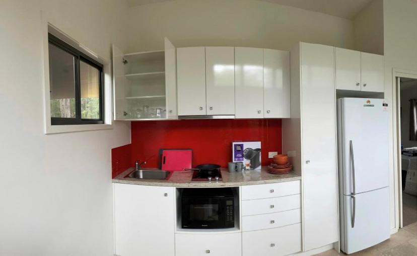 Dezen Accomodation Palmview Екстериор снимка