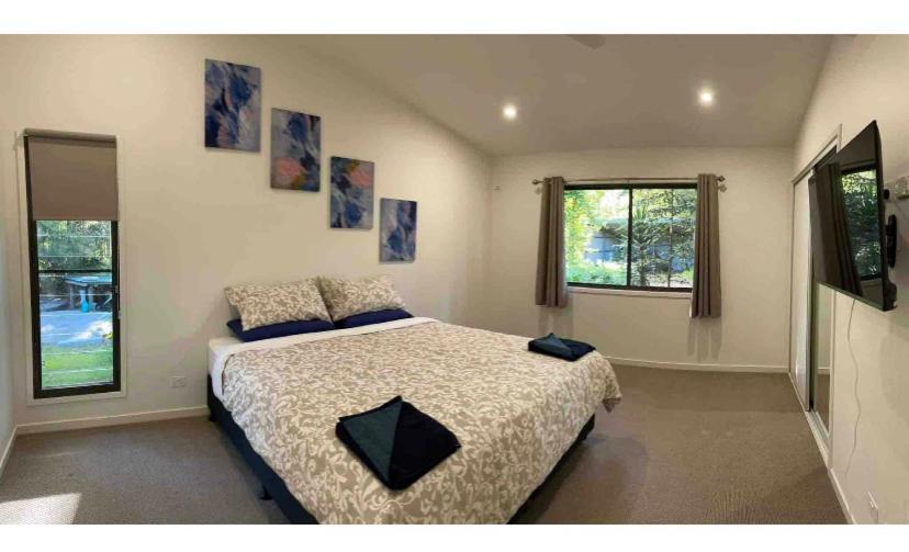 Dezen Accomodation Palmview Екстериор снимка